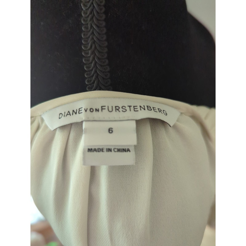 Diane Von Furstenberg V-neck Cream long sleeve blouse top - Picture 6 of 6